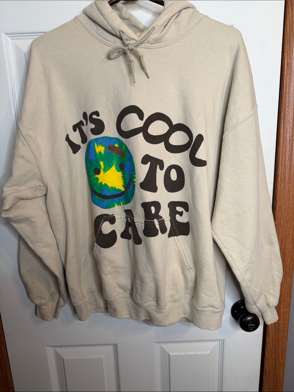 LONELY GHOST Cream Hoodie with Multicolor Smiley Graphic NICE MESSAGE TO SPREAD
